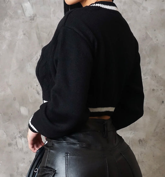 JUDIEE SWEATER TOP ( Black )